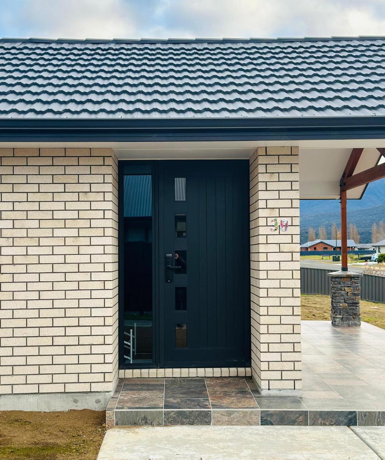 Holiday Home In Beautiful Te Anau Exterior photo