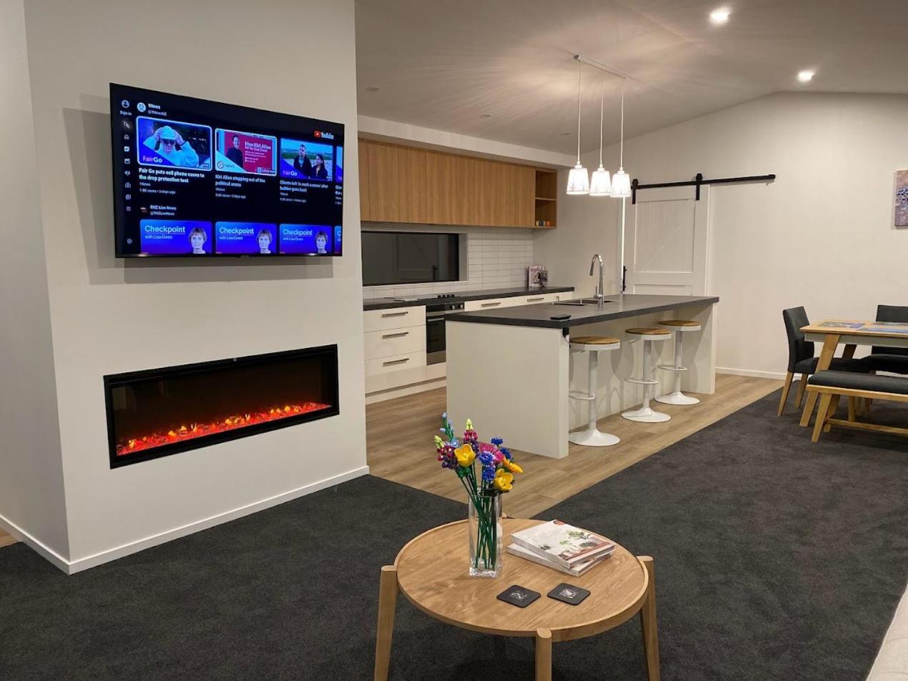 Holiday Home In Beautiful Te Anau Exterior photo