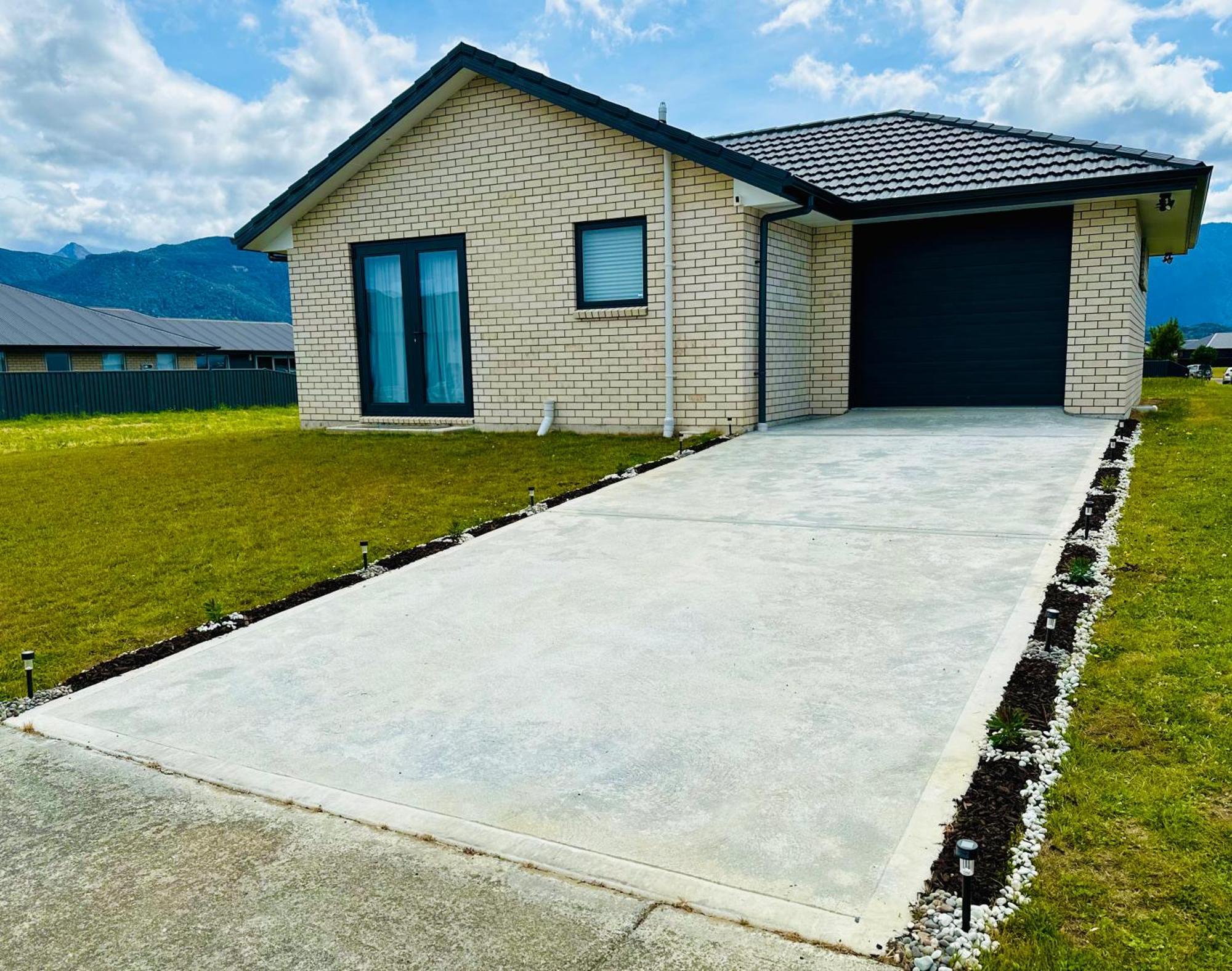 Holiday Home In Beautiful Te Anau Exterior photo